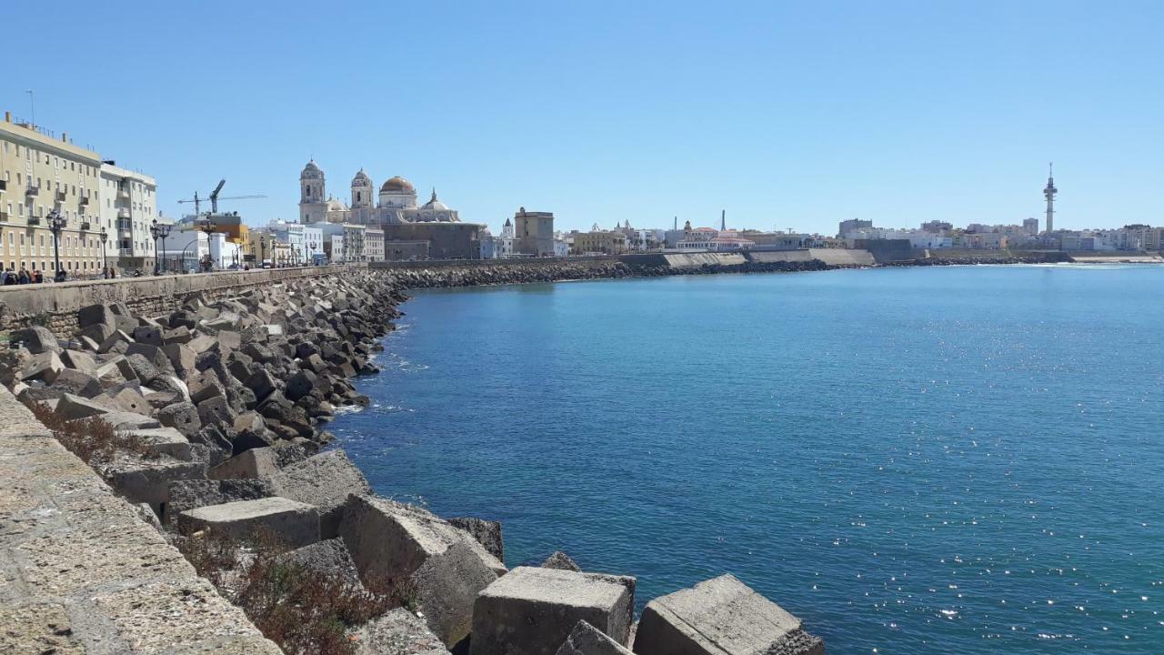 El Rincon Del Tio De La Tiza Apartment Cadiz Luaran gambar