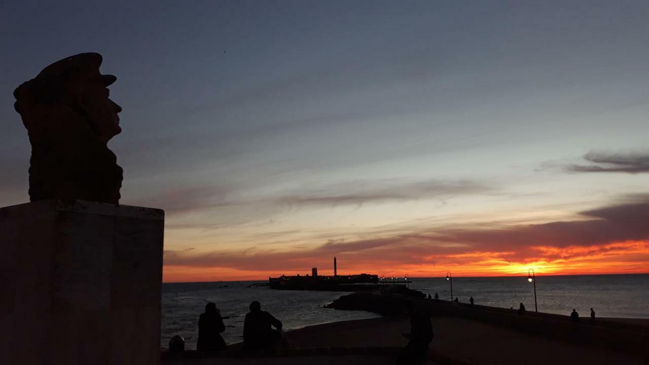 El Rincon Del Tio De La Tiza Apartment Cadiz Luaran gambar